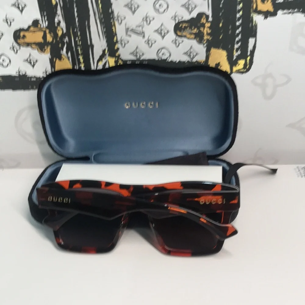 ✨ Brand New Gucci GG0962S 012 Sunglasses – Black with Grey Lenses ✨
